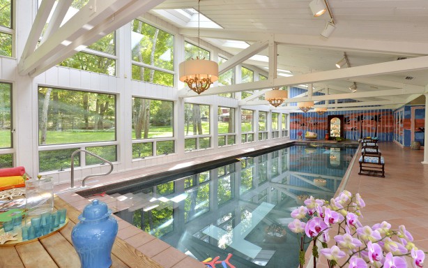 Hình ảnh biệt thự nhà vườn có hồ bơi trong nhà